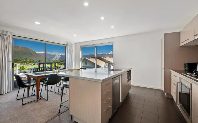 Kings View - Wanaka Holiday Home – Guest Rooms – Wanaka