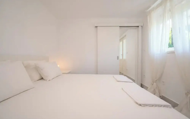 Beachfront apartments Nincevic