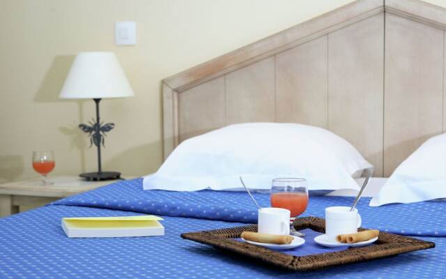 Mediterranean Apartment on the Gorgeous Peninsula of Giens