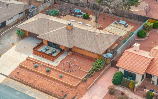 NEW Redrock Experience Views Firepit Hottub