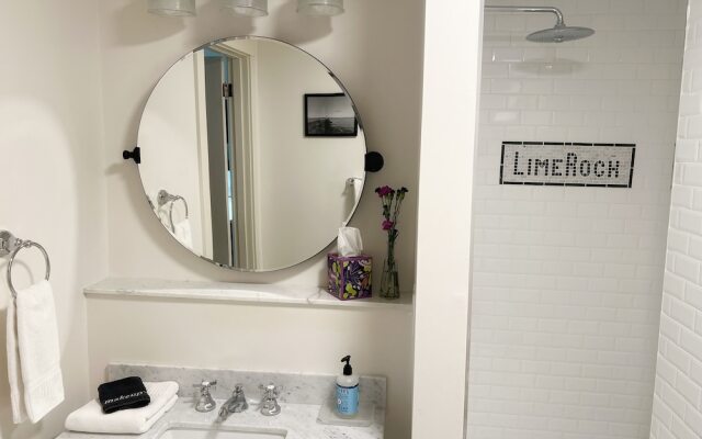 LimeRock Inn