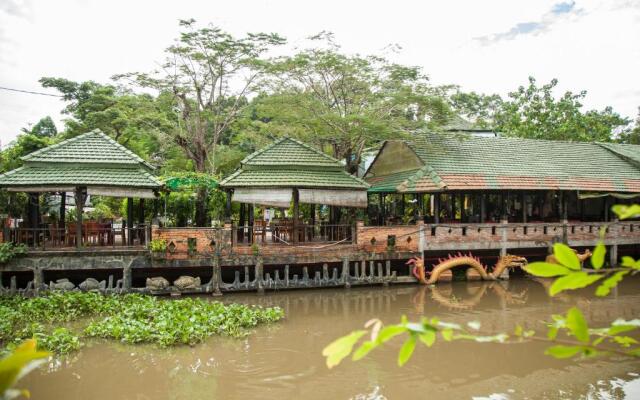 Satraco Royal Hotel