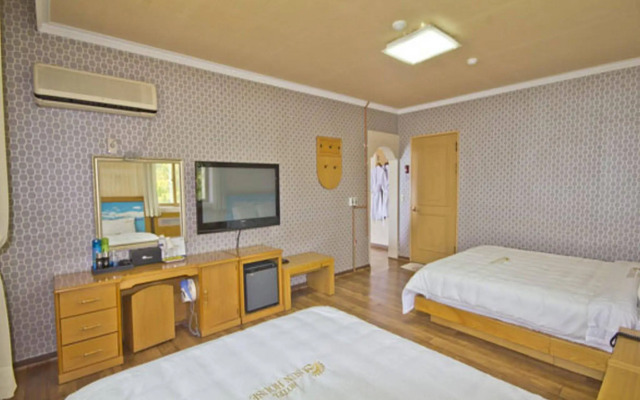 Sun House Hotel