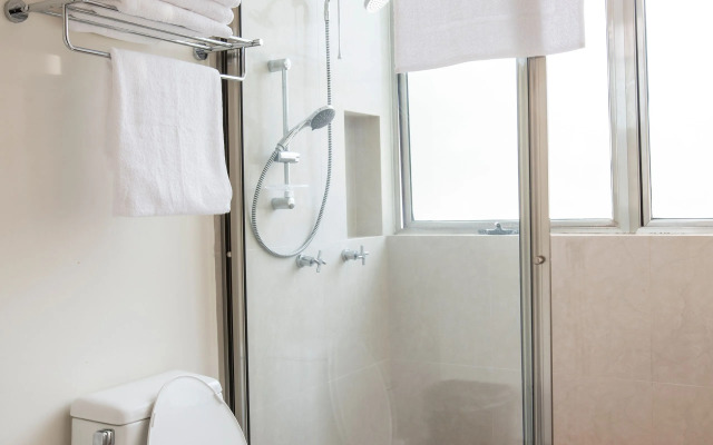 Casa Aakal Lagoon Front