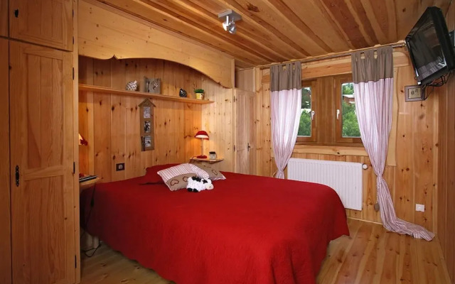 Chalet With a Fireplace at 500m From ski Lift