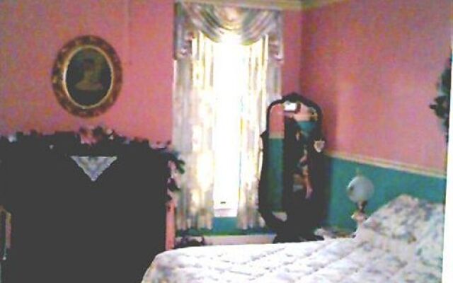 Russell-Cooper House