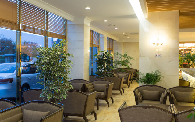 Fontana Beach Hotel