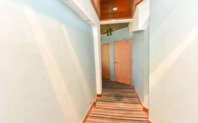 OYO Huadu Theme Hotel