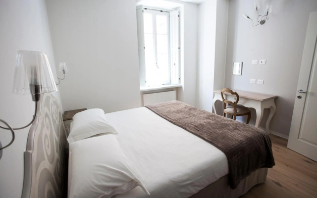 Villa Italia Luxury Suites and Apartments