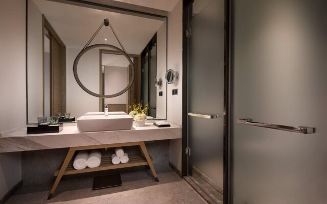 Crowne Plaza Qingdao Oriental Movie Metropolis by IHG