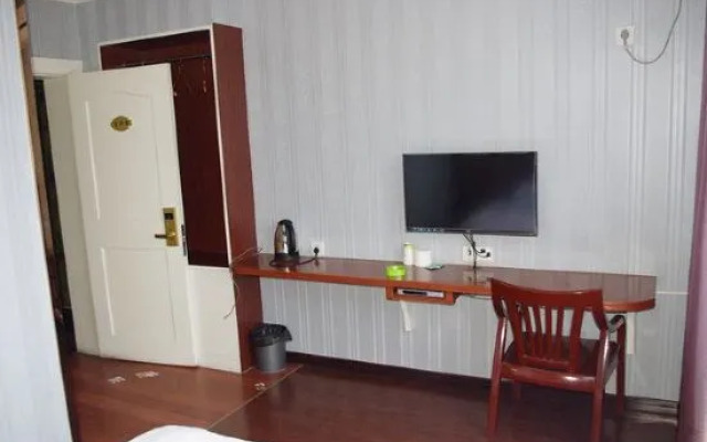 Taizhou Xianren Residence Hotel