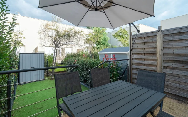 Family Retreat by Serignan Sea