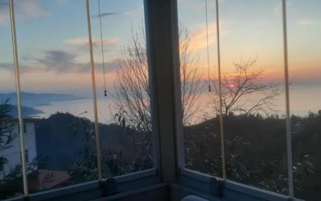 Flat With Magnificent View in Rize