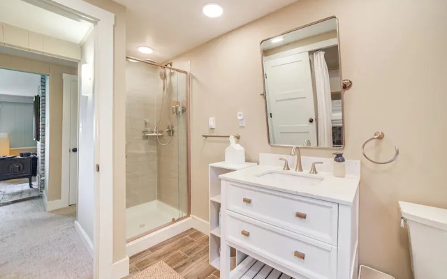 Inviting Vermont Home On Mount Ascutney!