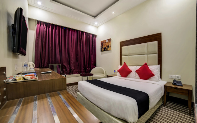 New Haven Hotel Greater Kailash by OYO
