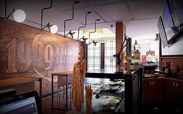 1969 Business Suites