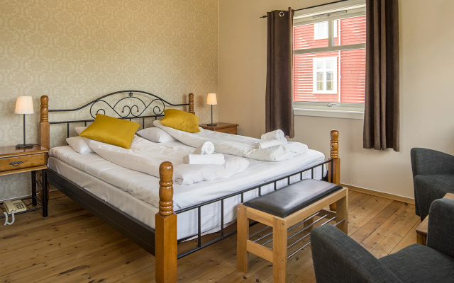 Dragsvik Fjordhotel
