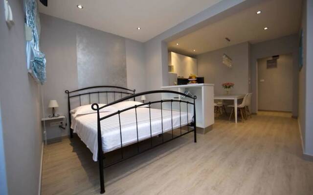 Studio Apartment with garden