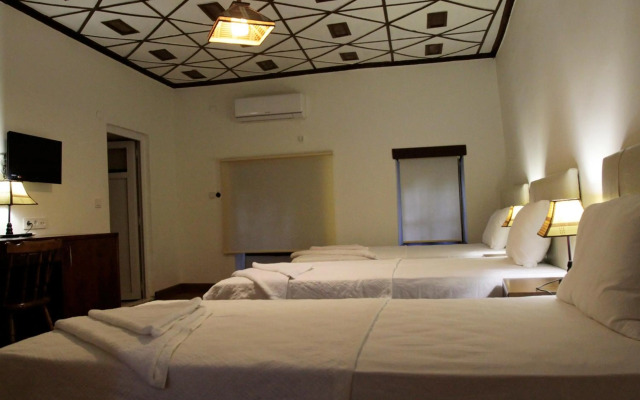 Ozkavak Hotel Kaleici