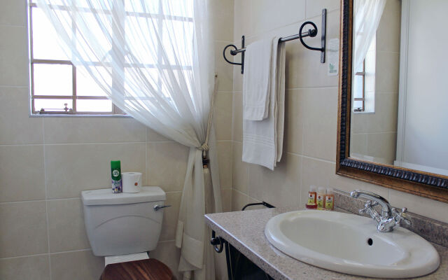 Afrique Boutique Hotel O.R. Tambo