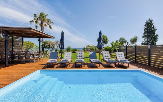 Nastazia Luxury Beach House