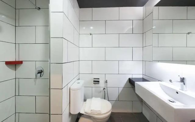 Grand Centrepoint Hotel