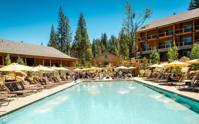 Rush Creek Lodge and Spa at Yosemite