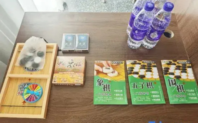 Qingmu Platinum Hotel (Anderle Building, Dongfeng Road, Chaohu)