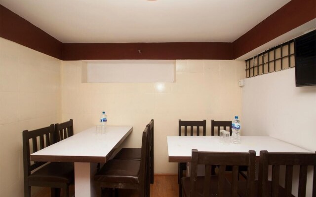 Oyo 776 Hotel R Valley View And Family