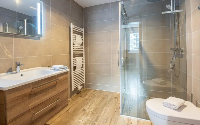 Apartment in Salzburg Near Schlossalmbahn I