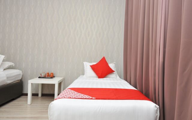 OYO 886 ADA Hotel & Apartment