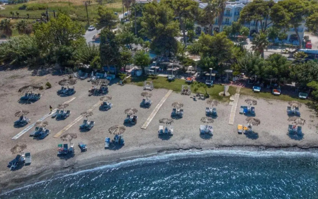Theodorou Beach Hotel Apartments