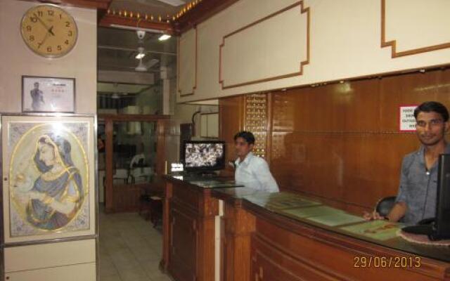 Arun Hotel