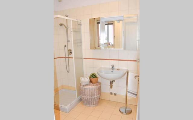 Apartment with free parking near the center