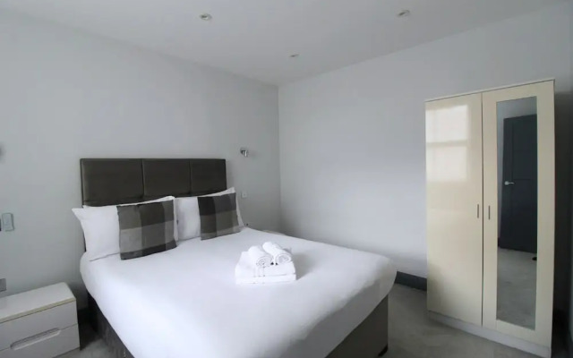 Ealing Broadway by Viridian Apartments