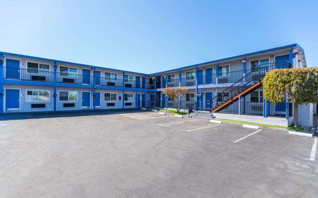 SureStay Hotel by Best Western Seaside Monterey