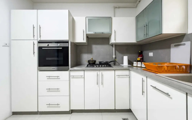 The Classic Contemporary Apartment, 2bdr