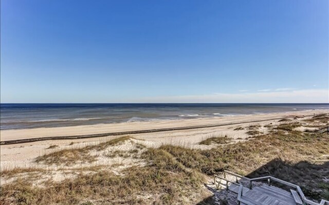 Coral Sands Beautiful Condominium by RedAwning