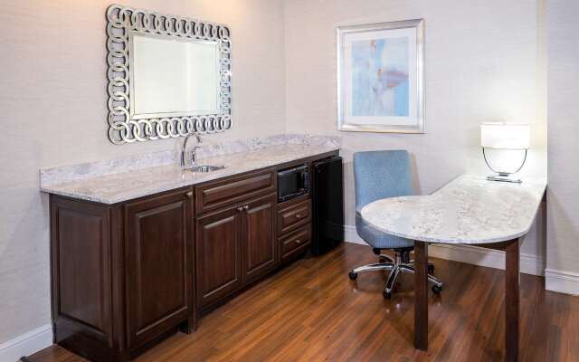 Hampton Inn & Suites Charlotte/South Park at Phillips Place