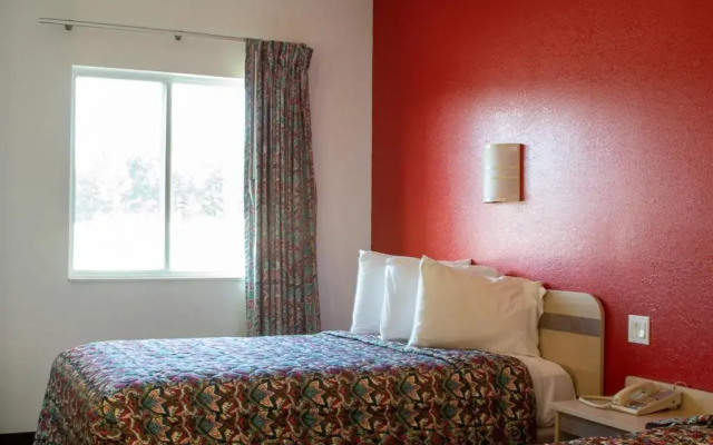 Morgantown Inn & Suites