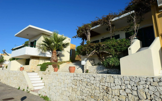 Pela Mare Hotel