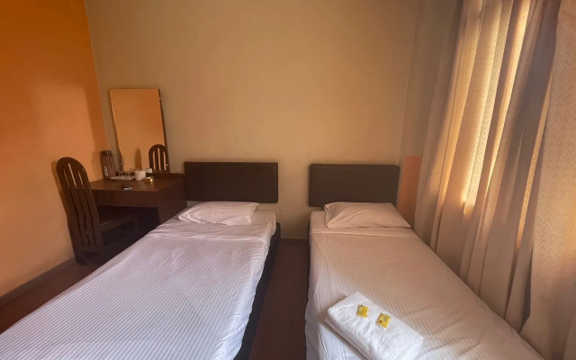 OYO 91284 White House Hotel Kluang – Guest Rooms – Kluang