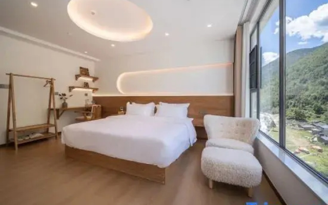 Junshan Homestay (Kangding Branch)