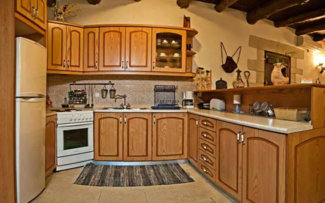 Villa Aloni-traditional Stone Villa With Nice View,pool and Garden