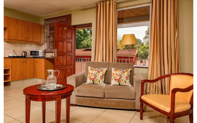 Serendib Suites & Conference Center