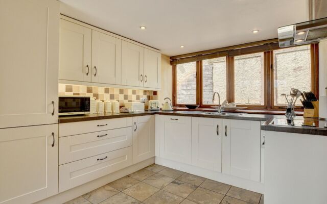 Rural Holiday Home in Tiverton With Jacuzzi Near Sea