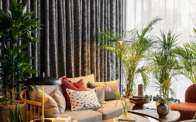 Cove Landmark Pinnacle