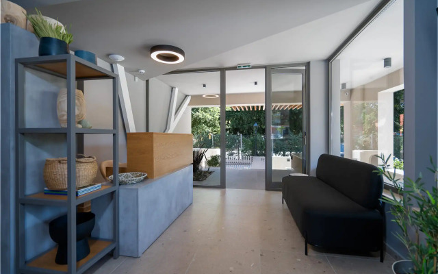 Funtuki Seaside Apartments