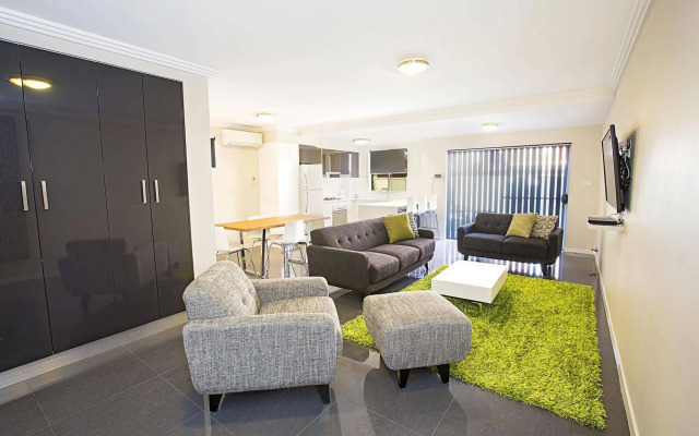 Astina Serviced Apartments - Parkside