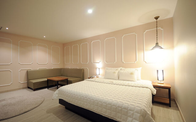 Hotel King